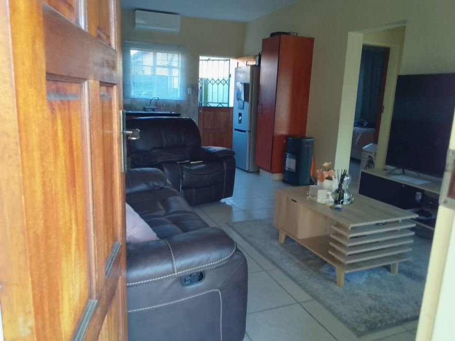2 Bedroom Property for Sale in Waterval East North West